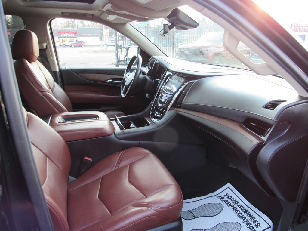 Well-Maintained 2020 Cadillac Escalade Luxury 4WD SUV