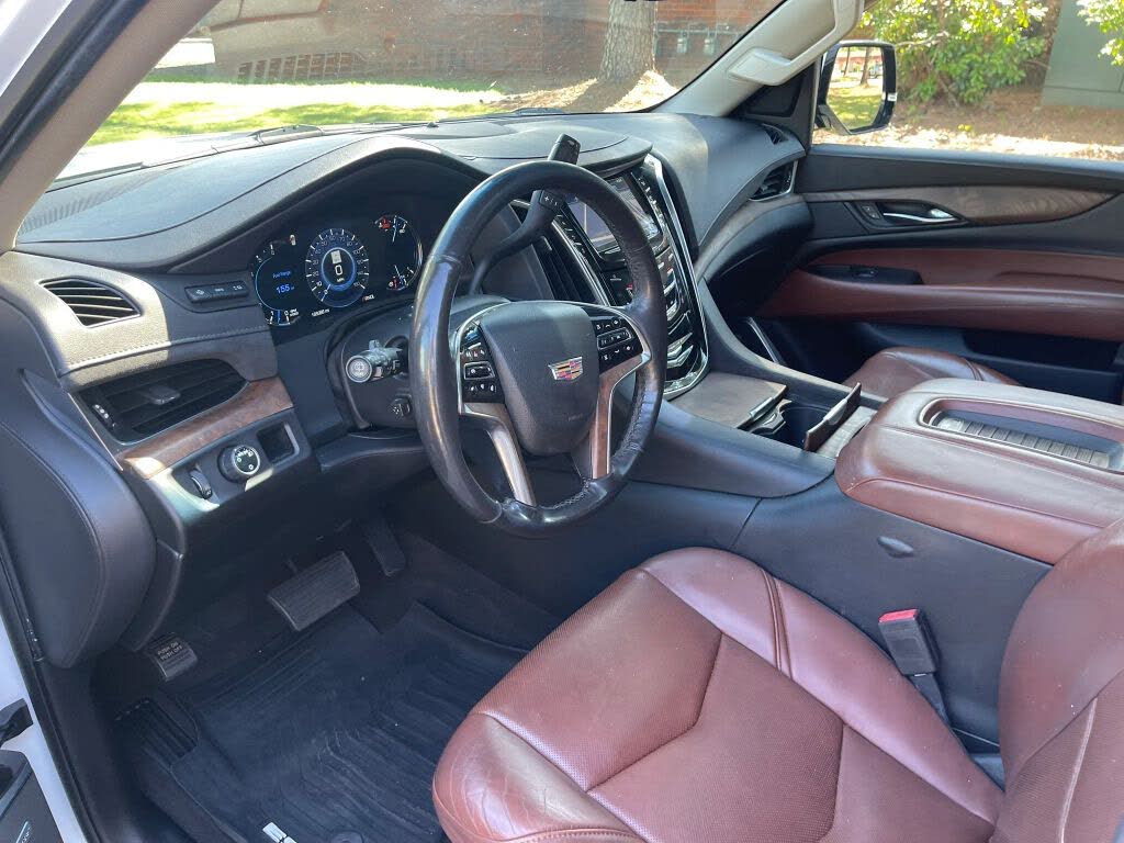 2020 Cadillac Escalade Luxury RWD – Premium Luxury SUV
