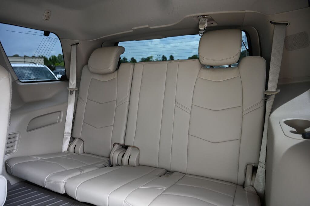 2017 Cadillac Escalade Luxury RWD – Premium SUV with V8 Power