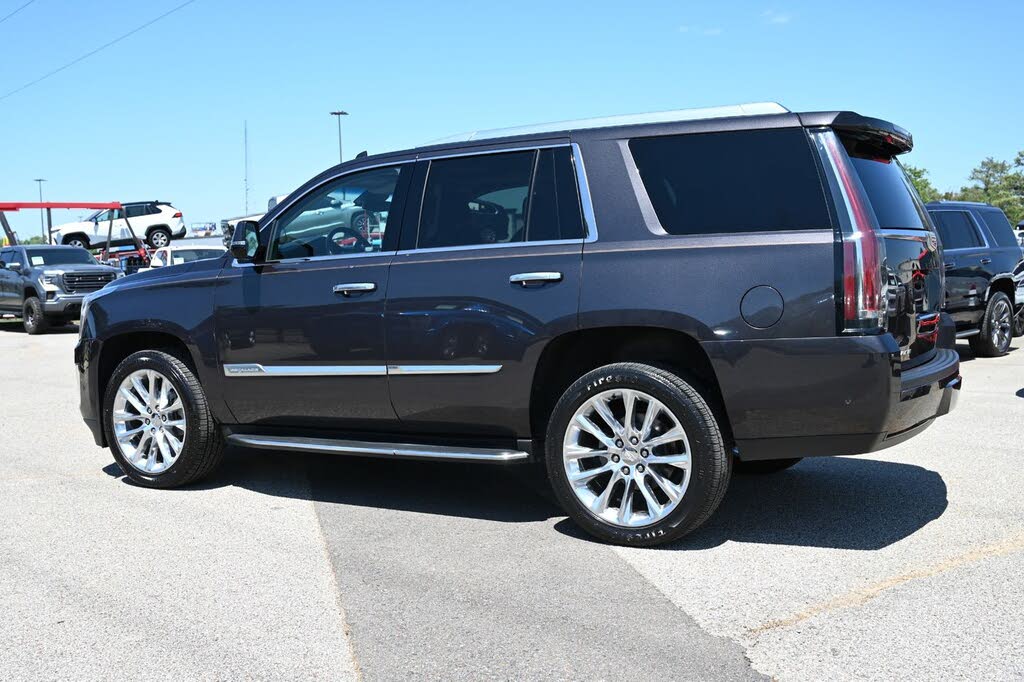 2017 Cadillac Escalade Luxury RWD SUV– Powerful 6.2L V8 Performance