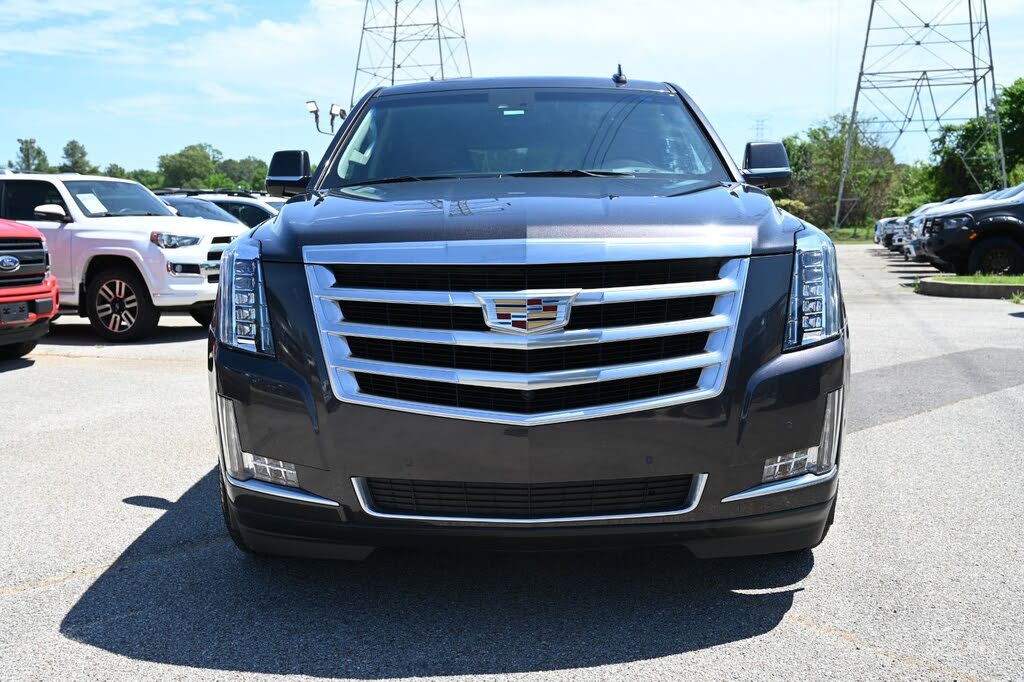2017 Cadillac Escalade Luxury RWD SUV– Powerful 6.2L V8 Performance