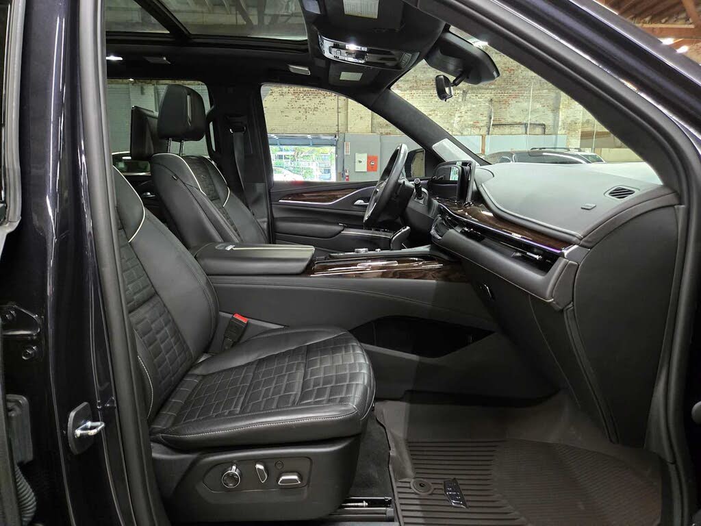 Premium Full-Size SUV – 2022 Cadillac Escalade Sport Platinum