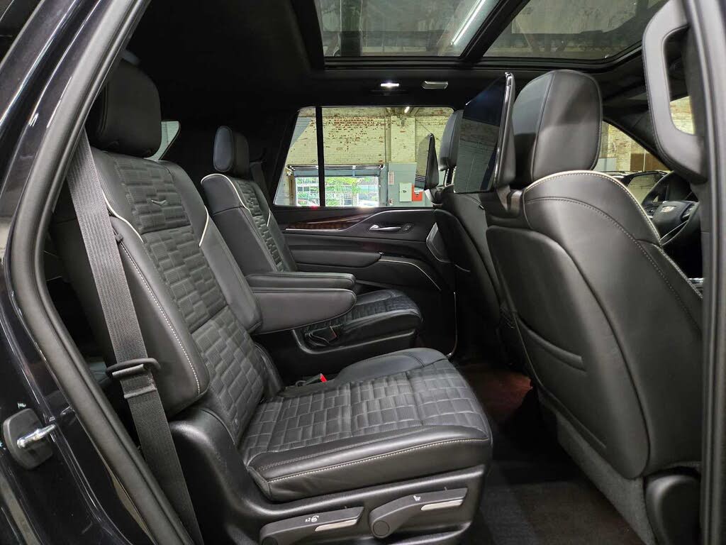 Premium Full-Size SUV – 2022 Cadillac Escalade Sport Platinum