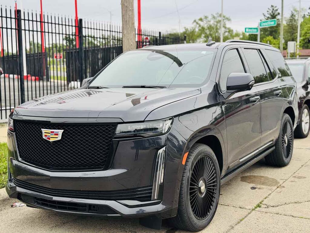 2023 Cadillac Escalade Sport 4WD – Luxury SUV with V8 Power