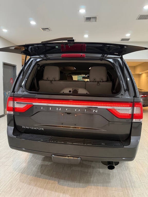 2017 Lincoln Navigator Select
