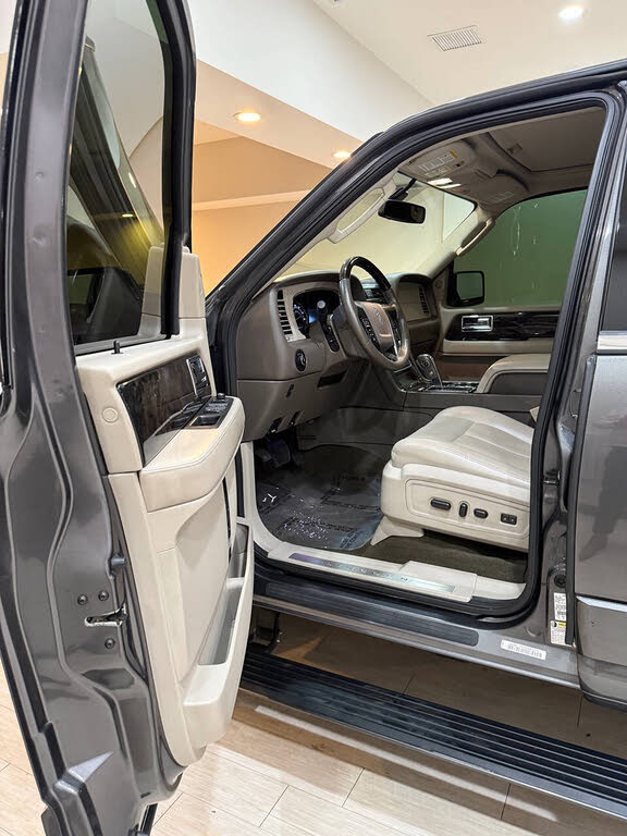 2017 Lincoln Navigator Select