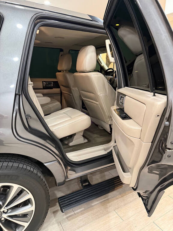 2017 Lincoln Navigator Select