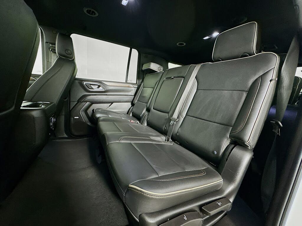 2024 Chevrolet Suburban Premier 4WD – Premium Full-Size SUV