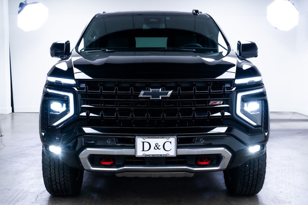 2025 Chevrolet Suburban Z71 4WD – Diesel Performance SUV