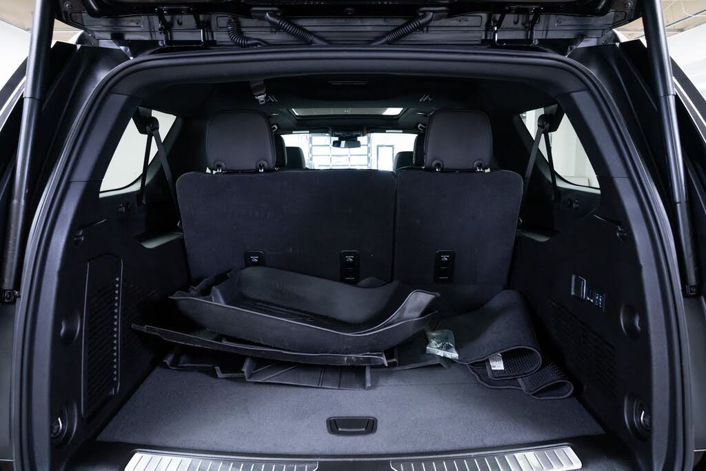 2025 Chevrolet Suburban Z71 4WD – Diesel Performance SUV