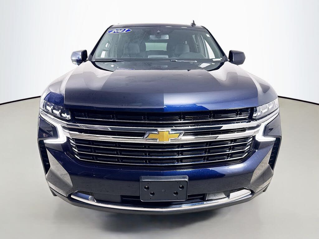 2021 Chevrolet Suburban LT 4WD – V8 Power & Spacious SUV