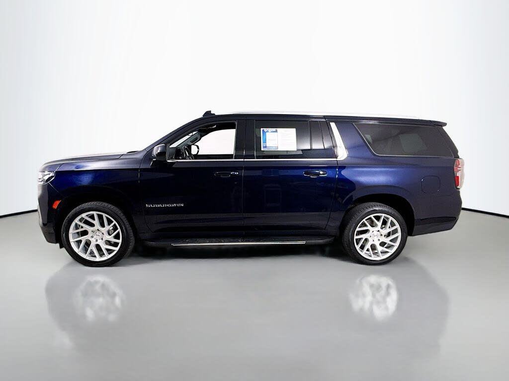 2021 Chevrolet Suburban LT 4WD – V8 Power & Spacious SUV