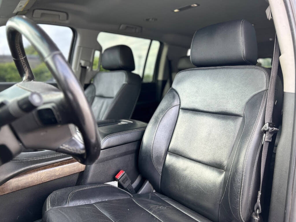 2019 Chevrolet Suburban LT 4WD – Spacious & Reliable SUV