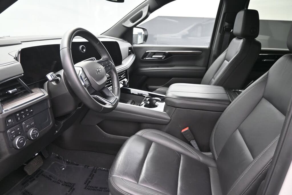 2025 Chevrolet Suburban Z71 4WD for Sale – Low Mileage SUV