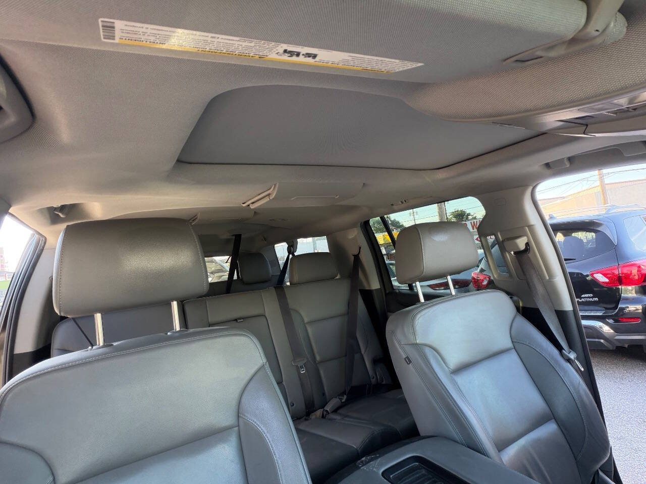 Luxury 2017 Chevrolet Suburban SUV with 5.3L V8 Engine