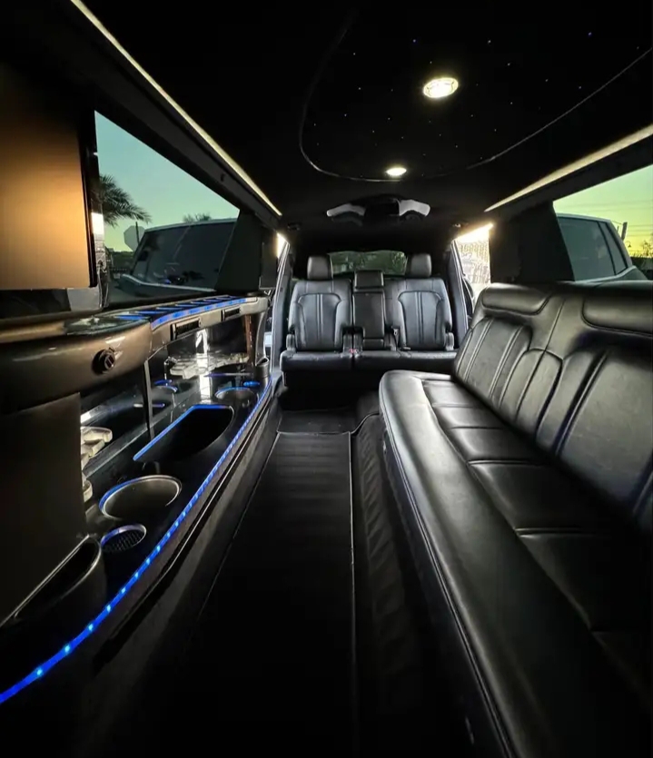2018 Lincoln MKT Limousine