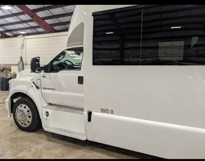 2019 Ford F-650 Shuttle Bus