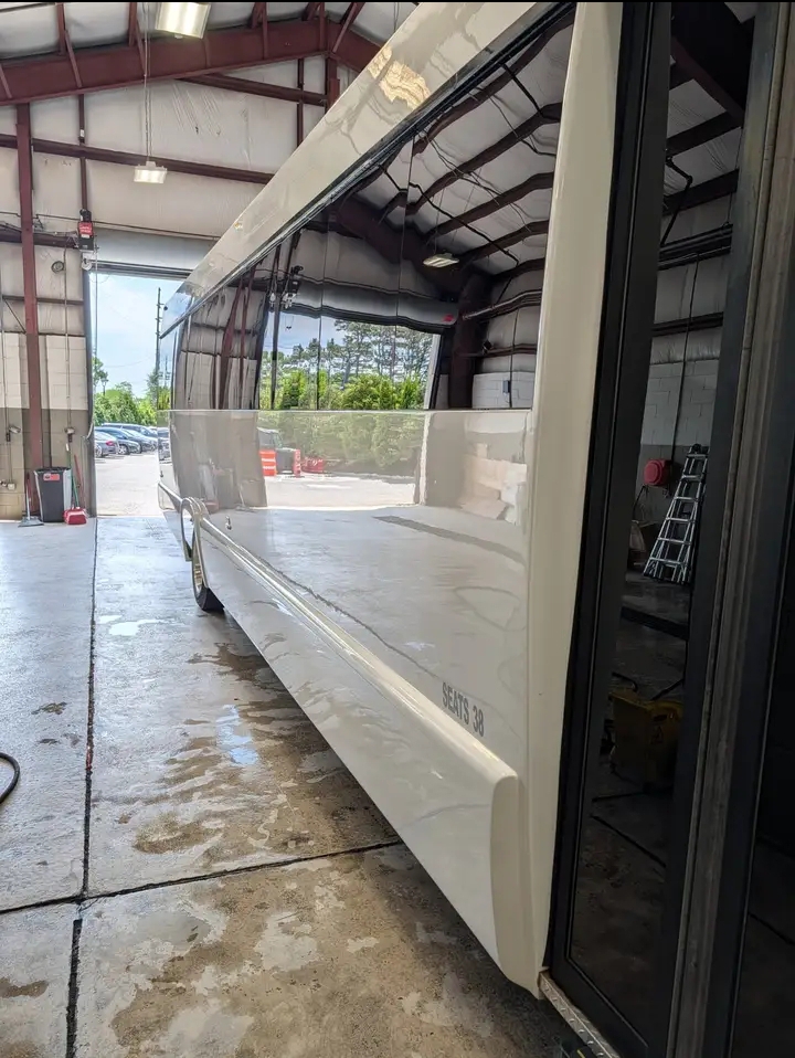 2019 Ford F-650 Shuttle Bus