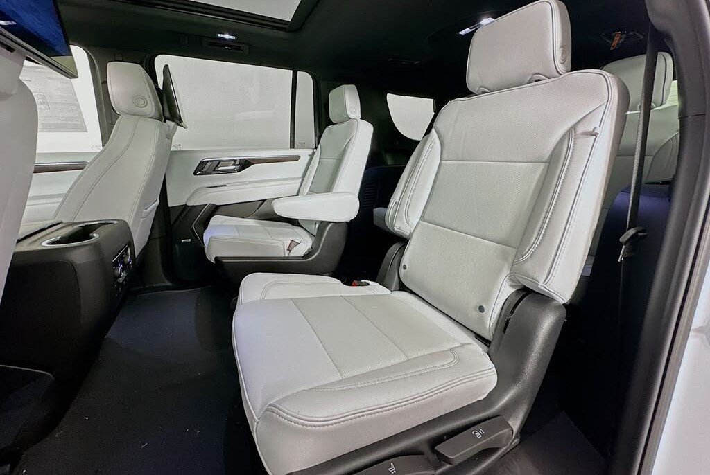 New 2026 Chevrolet Suburban Premier 4WD – Premium SUV