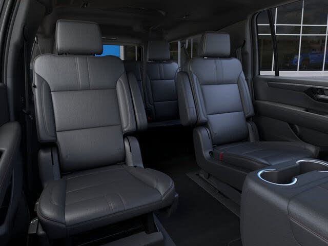 2026 Chevrolet Suburban RST – Full-Size SUV Excellence