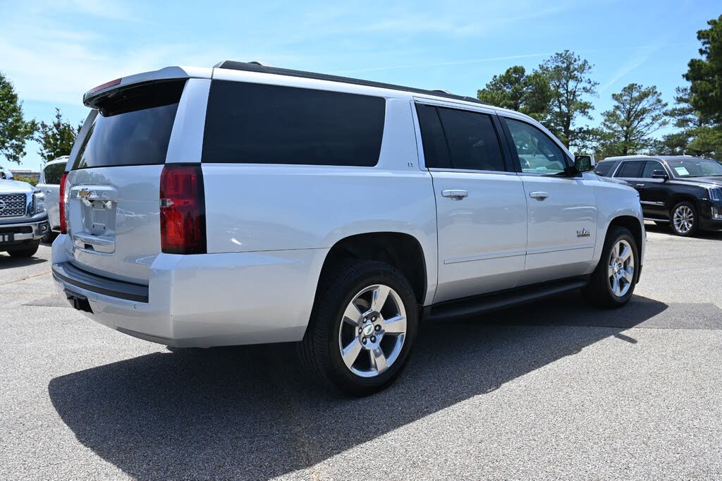 2017 Chevrolet Suburban LT RWD – Spacious Full-Size SUV