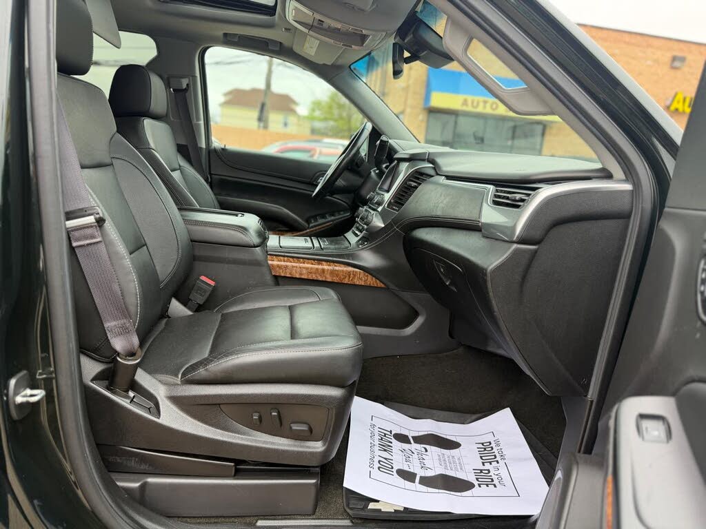 2016 Chevrolet Suburban LTZ 4WD – Premium Full-Size SUV