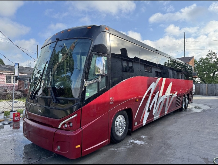 2018 MCI J4500 Motorcoach
