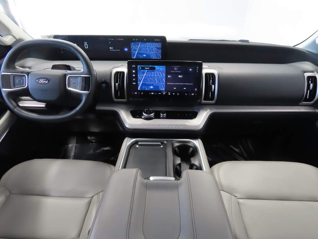 2025 Ford Expedition MAX Active RWD