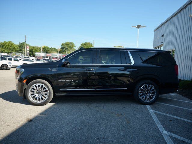 2023 GMC Yukon XL Denali Ultimate 4WD – Luxury SUV