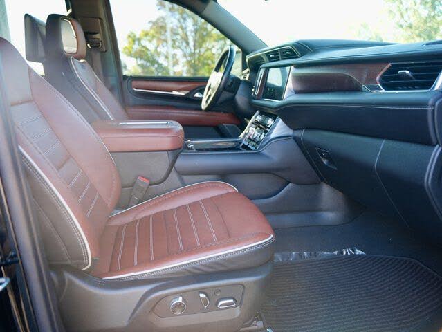 2023 GMC Yukon XL Denali Ultimate 4WD – Luxury SUV