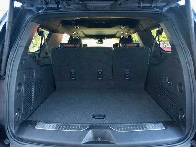 2023 GMC Yukon XL Denali Ultimate 4WD – Luxury SUV