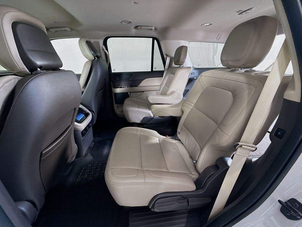 2023 Lincoln Navigator Standard 4WD