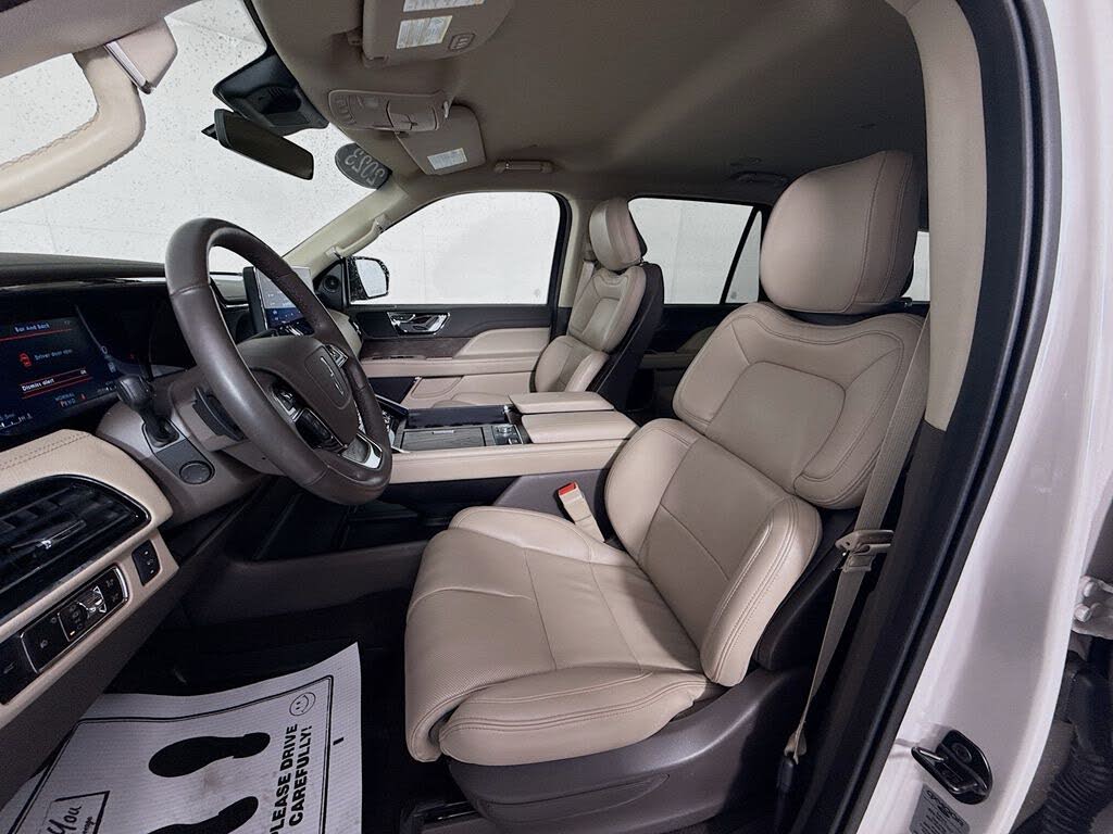 2023 Lincoln Navigator Standard 4WD