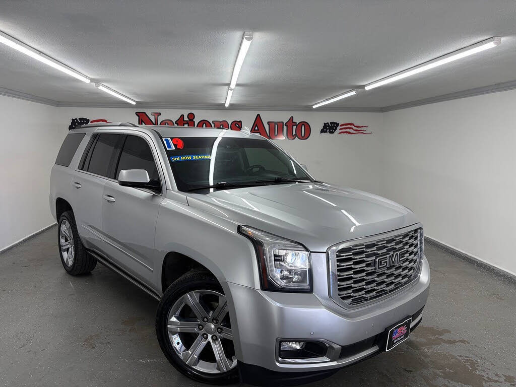 2019 GMC Yukon Denali 4WD – Premium SUV