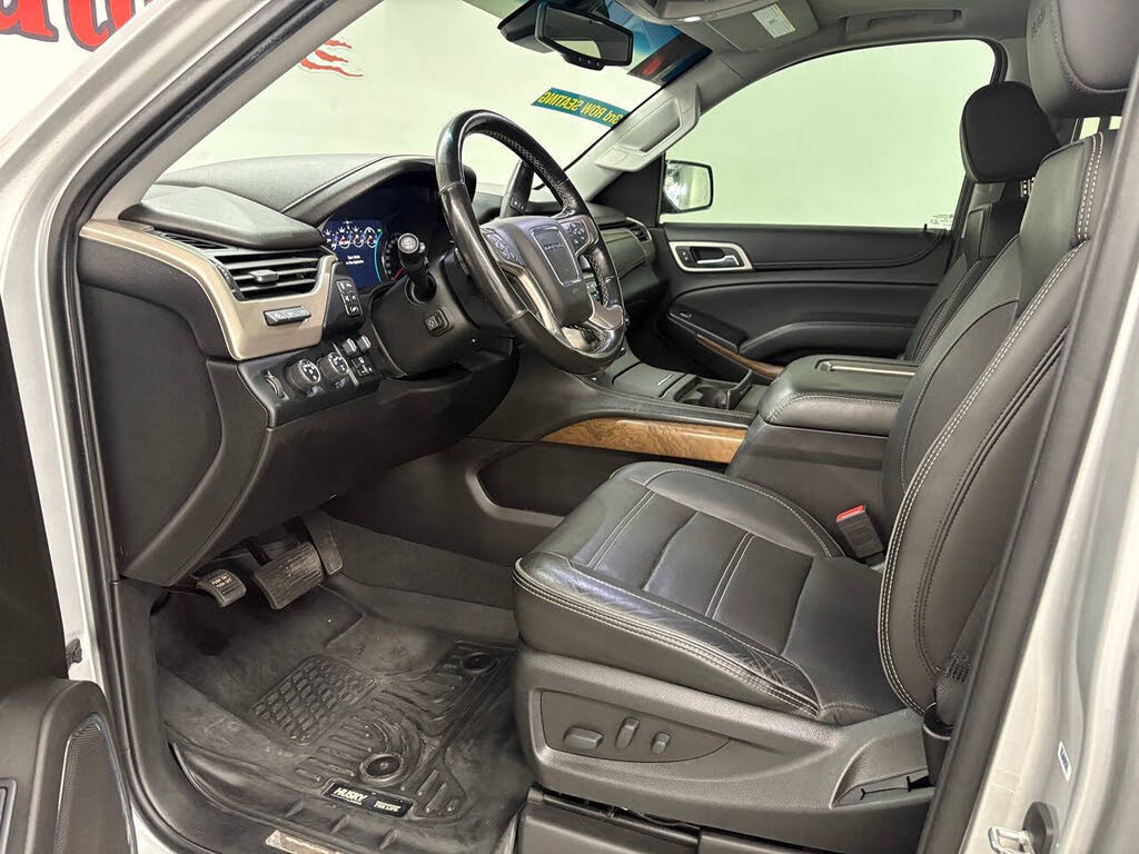 2019 GMC Yukon Denali 4WD – Premium SUV