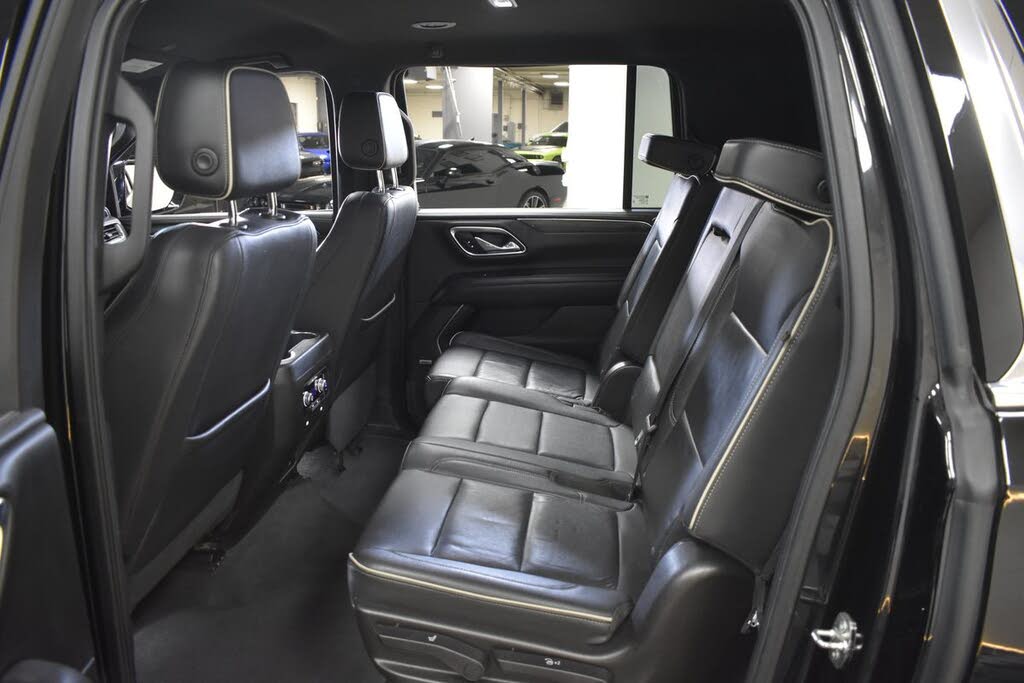 2021 GMC Yukon XL SLT 4WD SUV with 5.3L V8 Engine