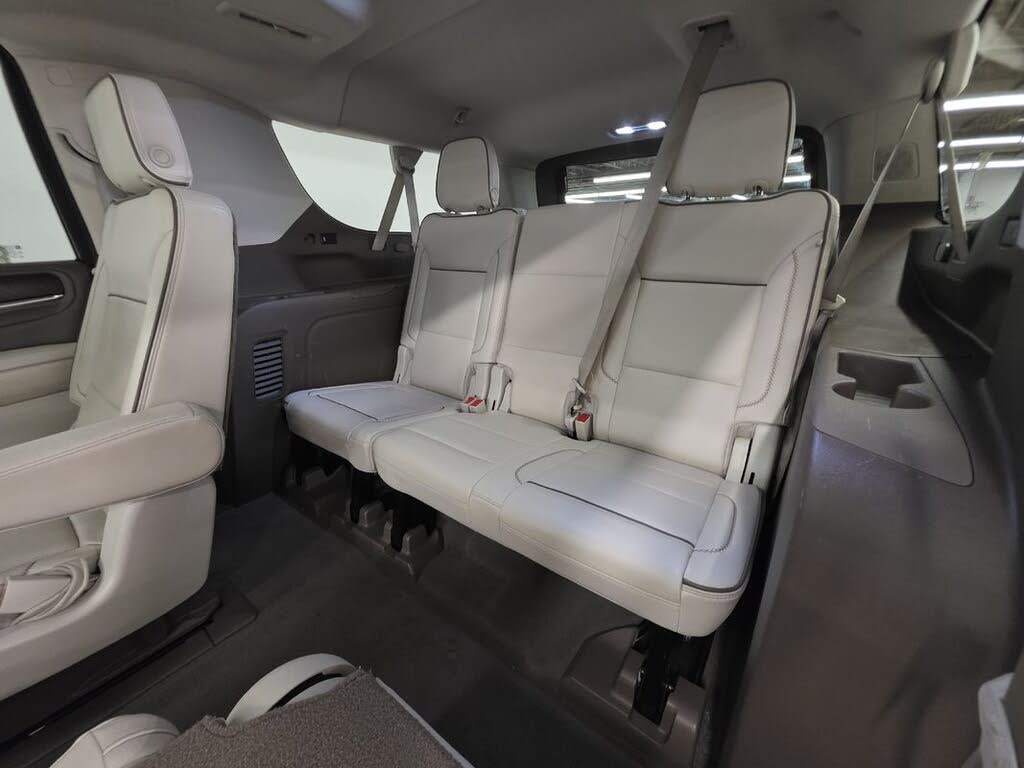 2021 GMC Yukon XL Denali 4WD – Luxury SUV