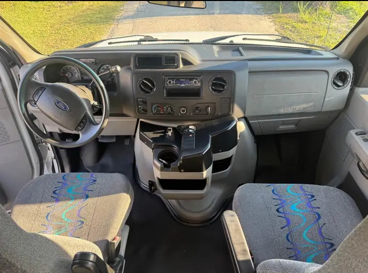 2012 Ford E-450 Shuttle Bus
