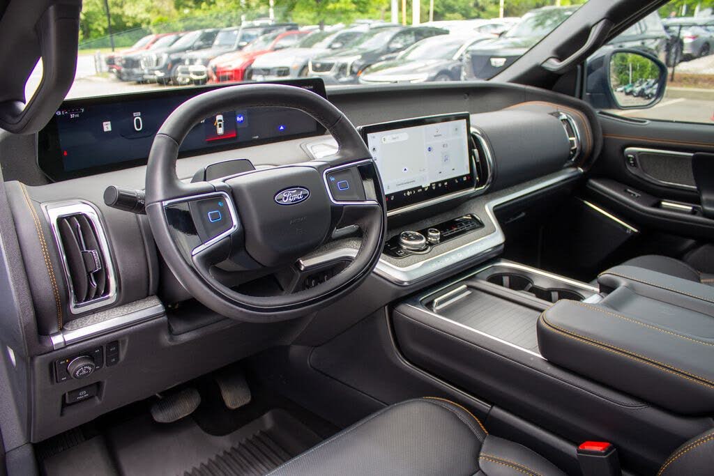 2025 Ford Expedition Tremor 4WD