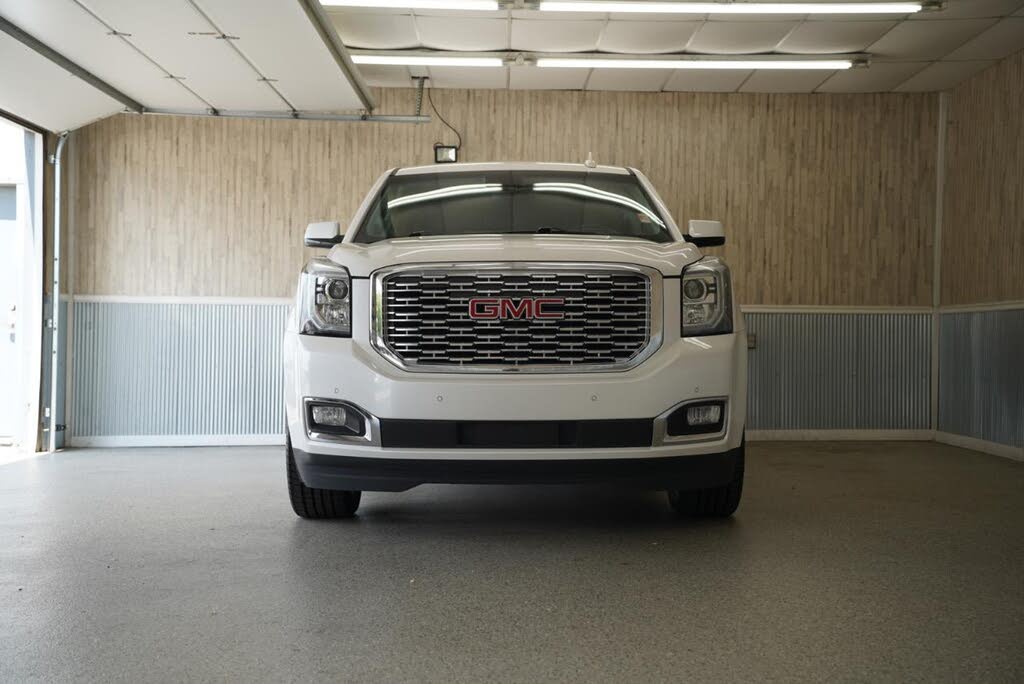 2020 GMC Yukon Denali 4WD – Premium Full-Size SUV