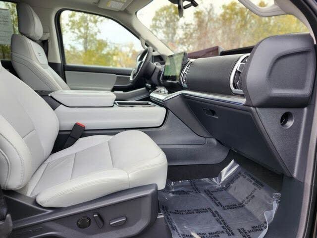 2025 Ford Expedition MAX Platinum 4WD