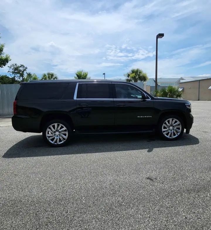2019 Chevrolet Suburban 2500 LT Sport SUV