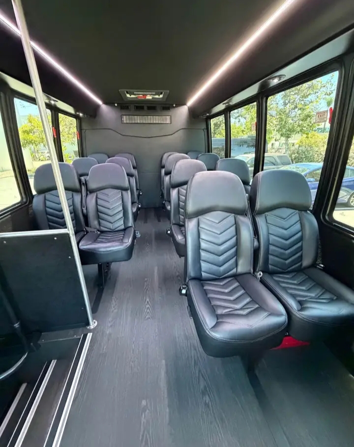 2018 Ford E-450 Shuttle Bus