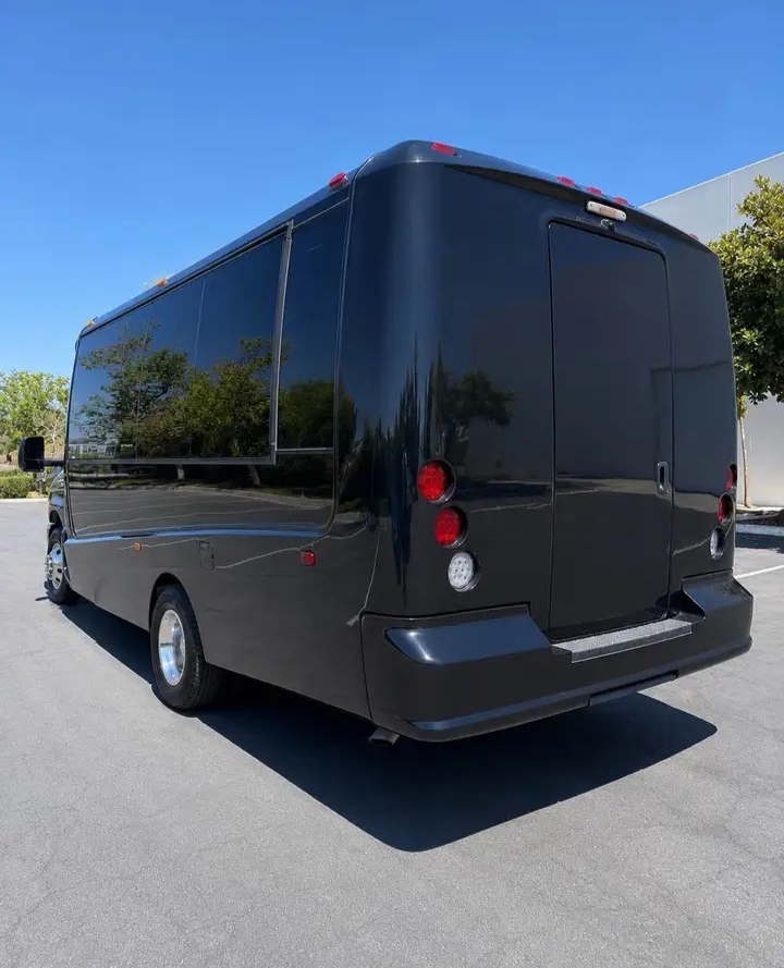 2018 Ford E-450 Shuttle Bus