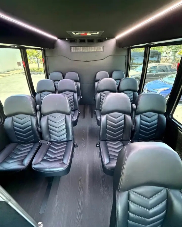 2018 Ford E-450 Shuttle Bus