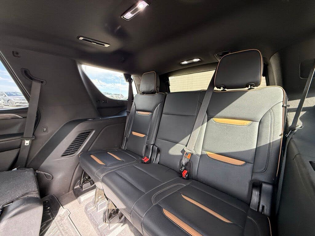 2021 GMC Yukon AT4 – Premium Full-Size SUV