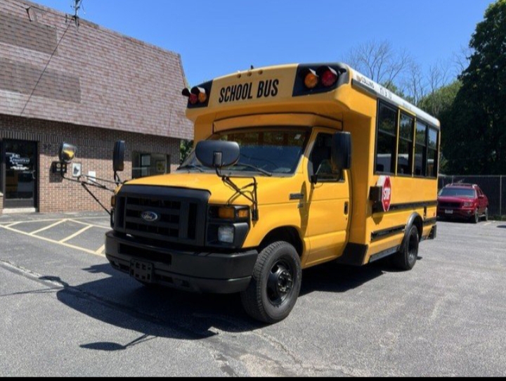 2016 Ford E-350 School Bus