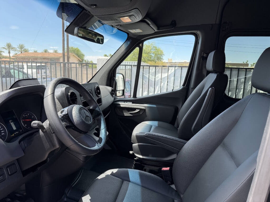 2025 Mercedes-Benz Sprinter 2500 – Premium Passenger Van
