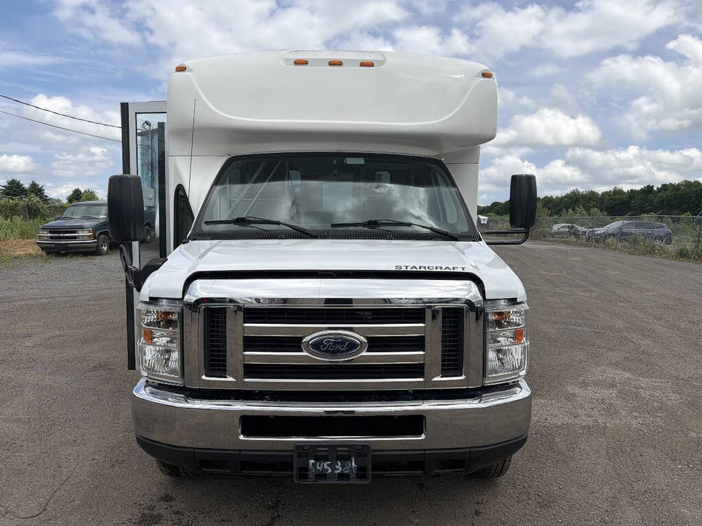 2018 Ford E-Series E-350 RWD Shuttle Bus with 6.2L V8 Engine