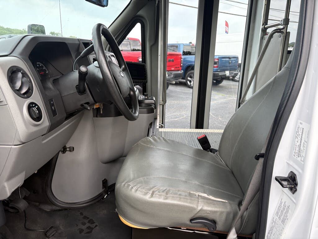 2019 Ford E-Series E-350 Cutaway RWD Shuttle Bus with 6.8L V10